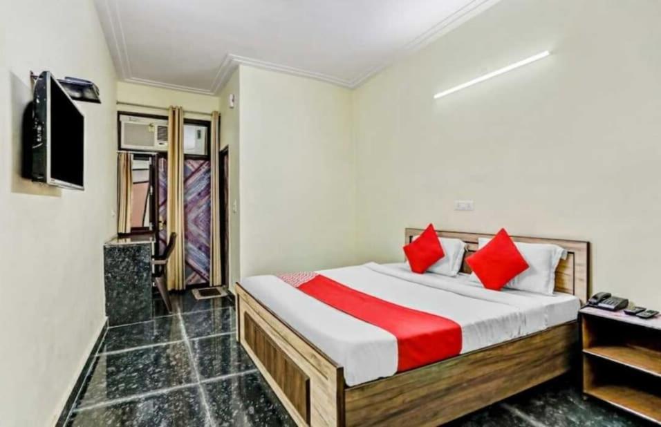 Hotel O Dream Residency Narela ภายนอก รูปภาพ